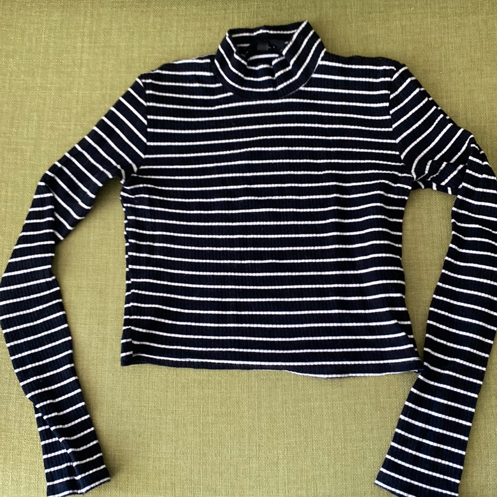 Topshop Ribbed Mockneck crop top - Size 2